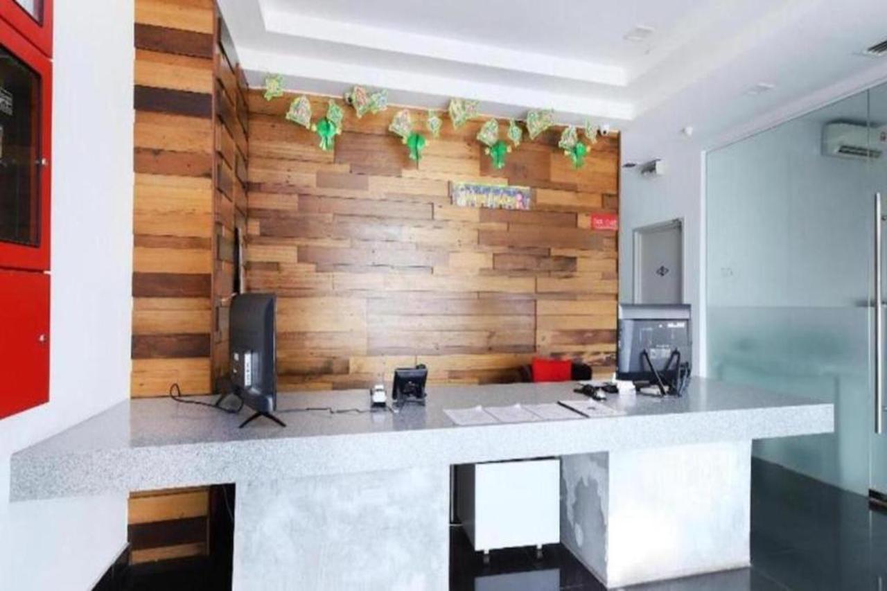 Iris Hotel Kajang Exterior photo