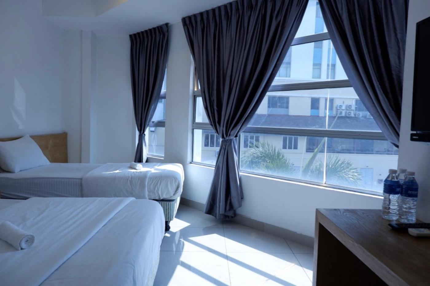 Iris Hotel Kajang Exterior photo