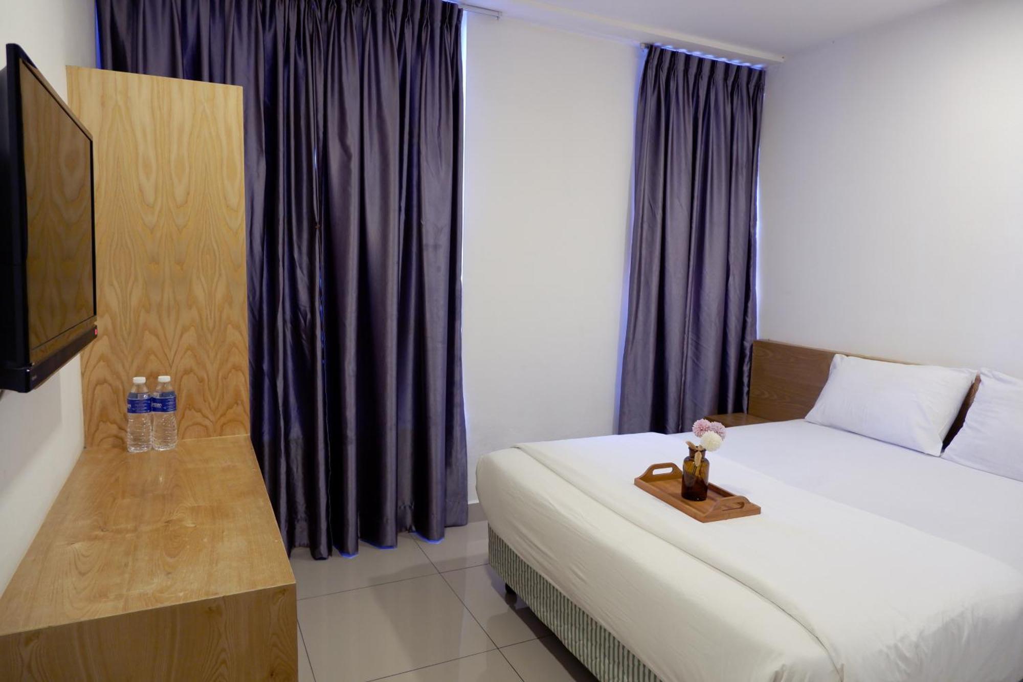 Iris Hotel Kajang Exterior photo
