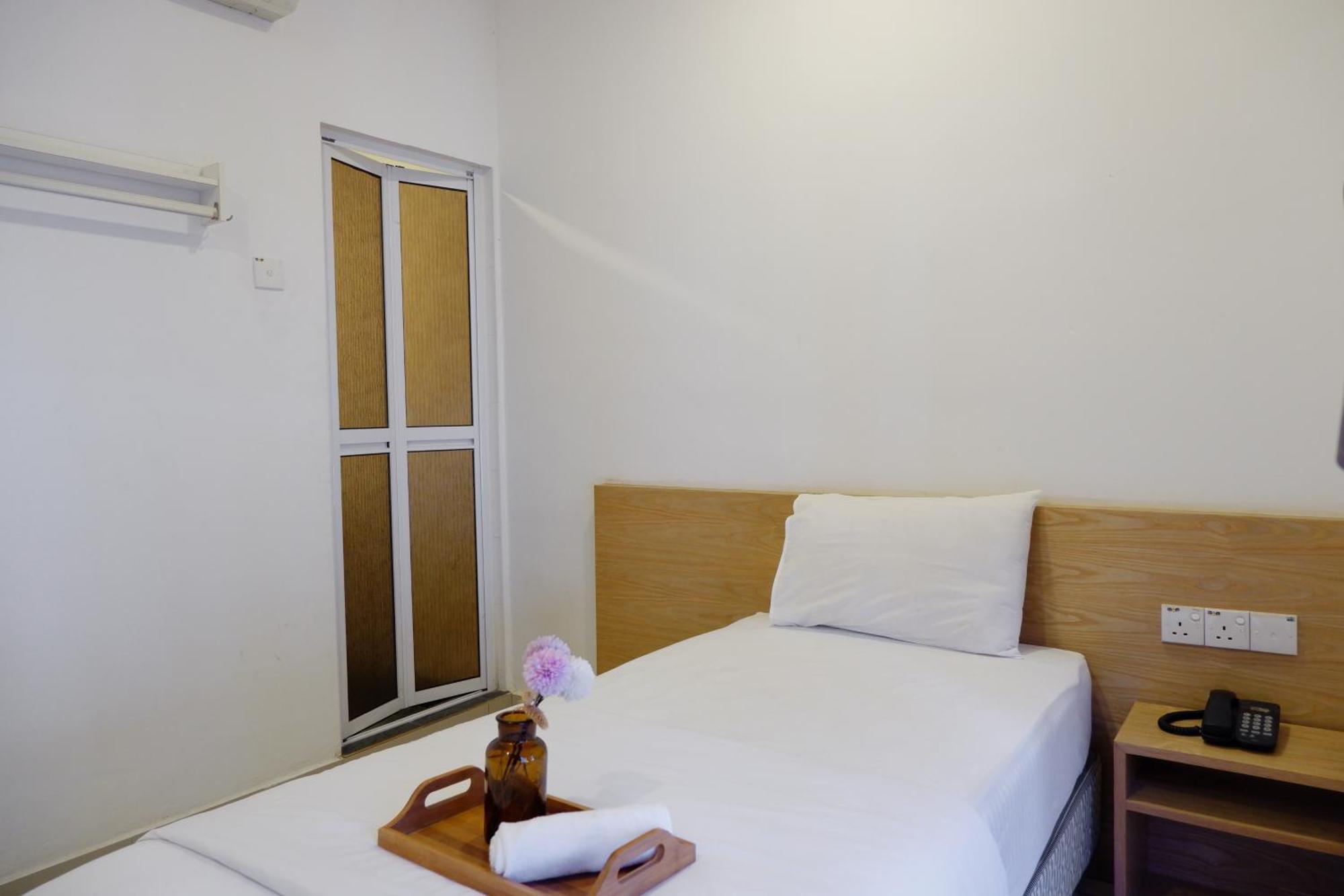 Iris Hotel Kajang Exterior photo